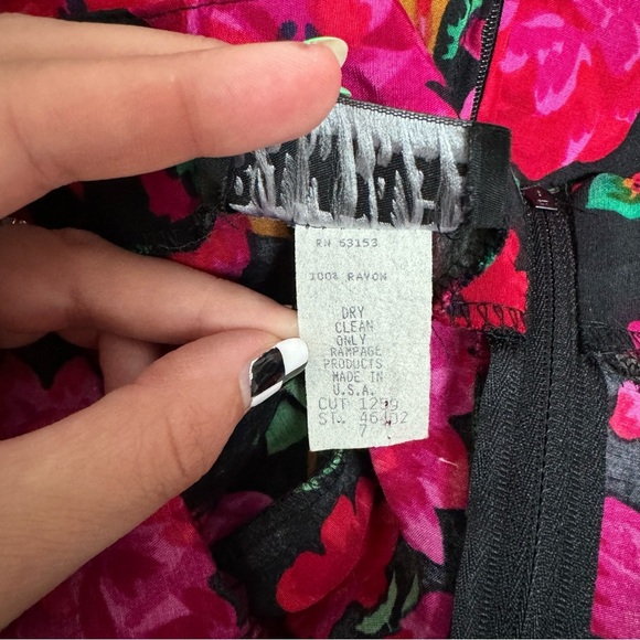 Rampage Vintage‎ Floral Romper Black and Pink Size 7 - Picture 4 of 8